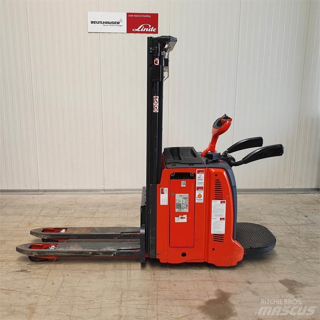Linde D12AP Gyalogkíséretű targonca