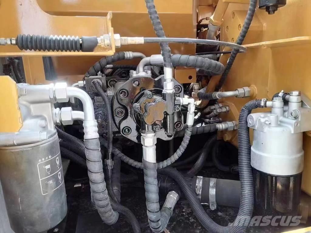 Sany SY135C Lánctalpas kotrók