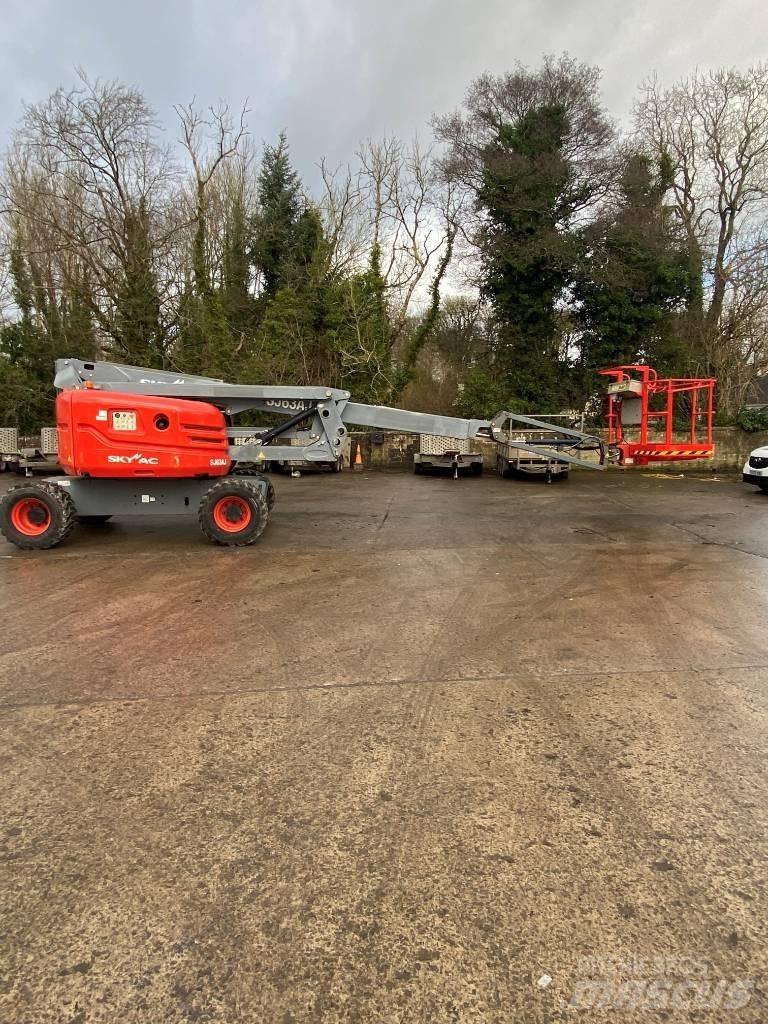 SkyJack SJ 63 AJ Karos emelők