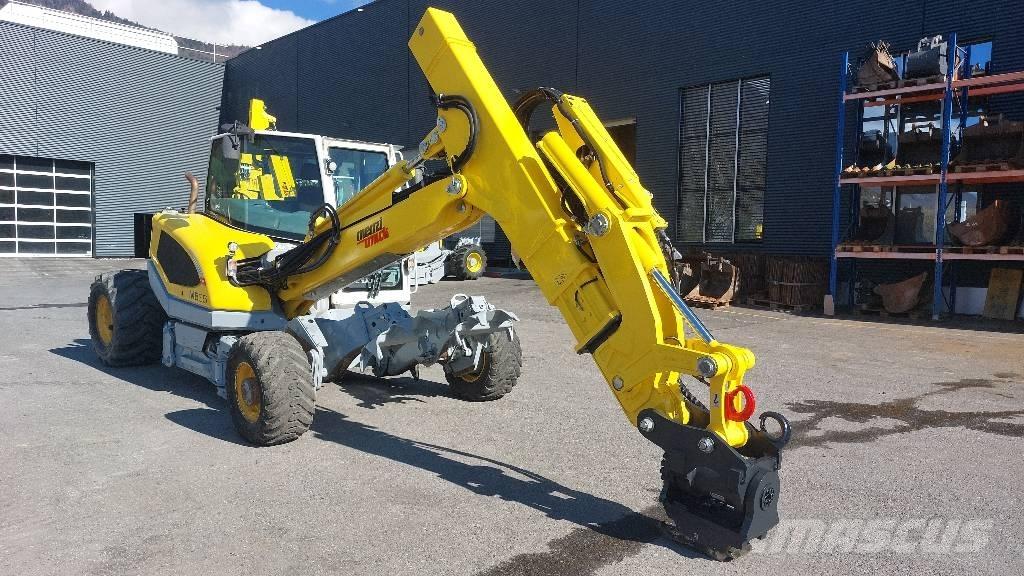 Menzi Muck M535 Gumikerekes kotrók