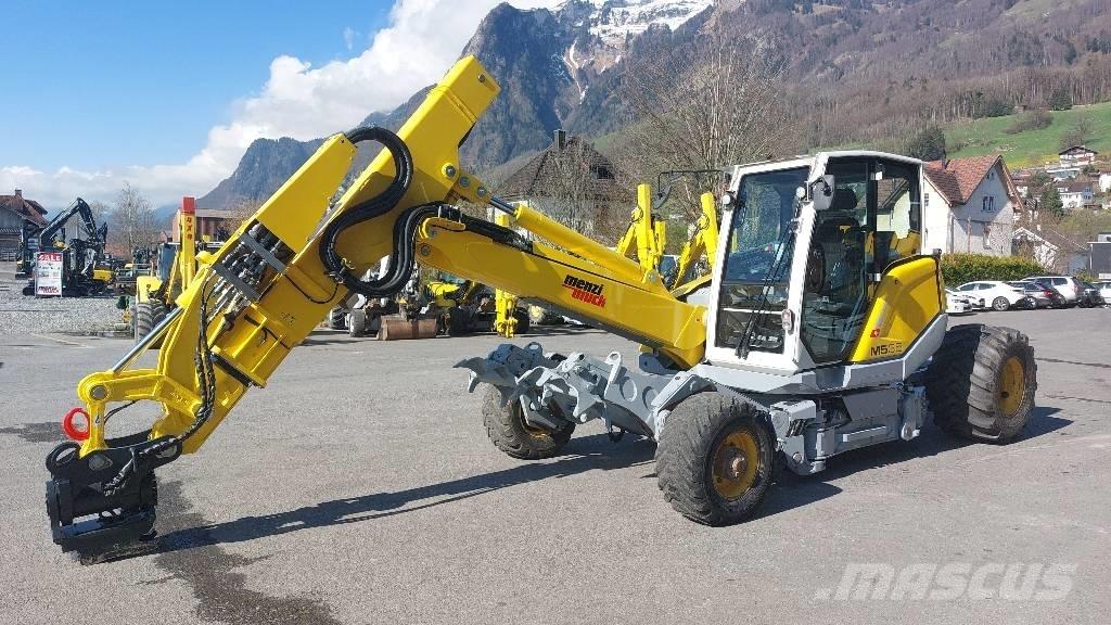 Menzi Muck M535 Gumikerekes kotrók