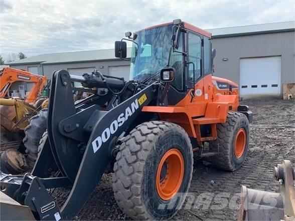 Doosan DL280-5 Gumikerekes homlokrakodók