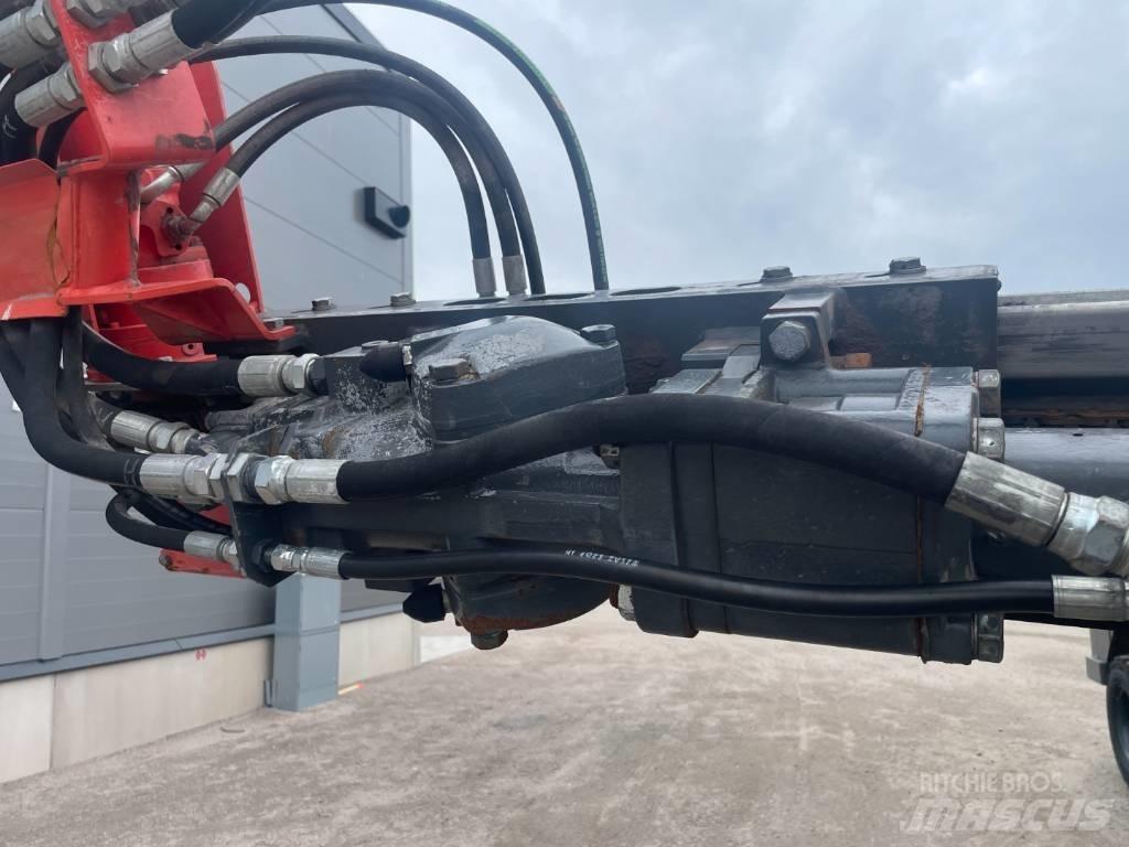 Sandvik DC300Ri Talaj fúró