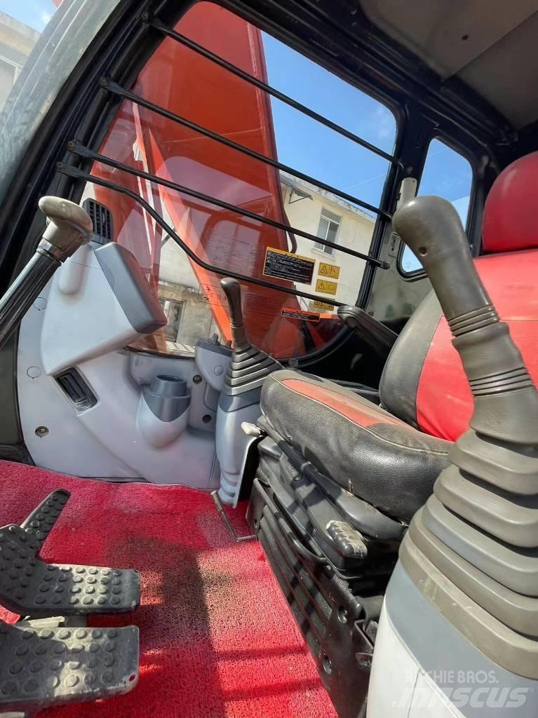 Hitachi ZX 120 Lánctalpas kotrók