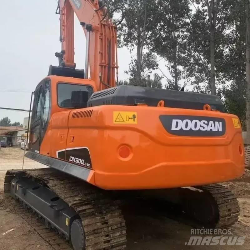 Doosan DX 300 Lánctalpas kotrók