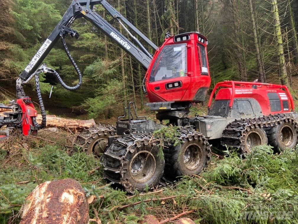 Komatsu 931XC Betakarítók