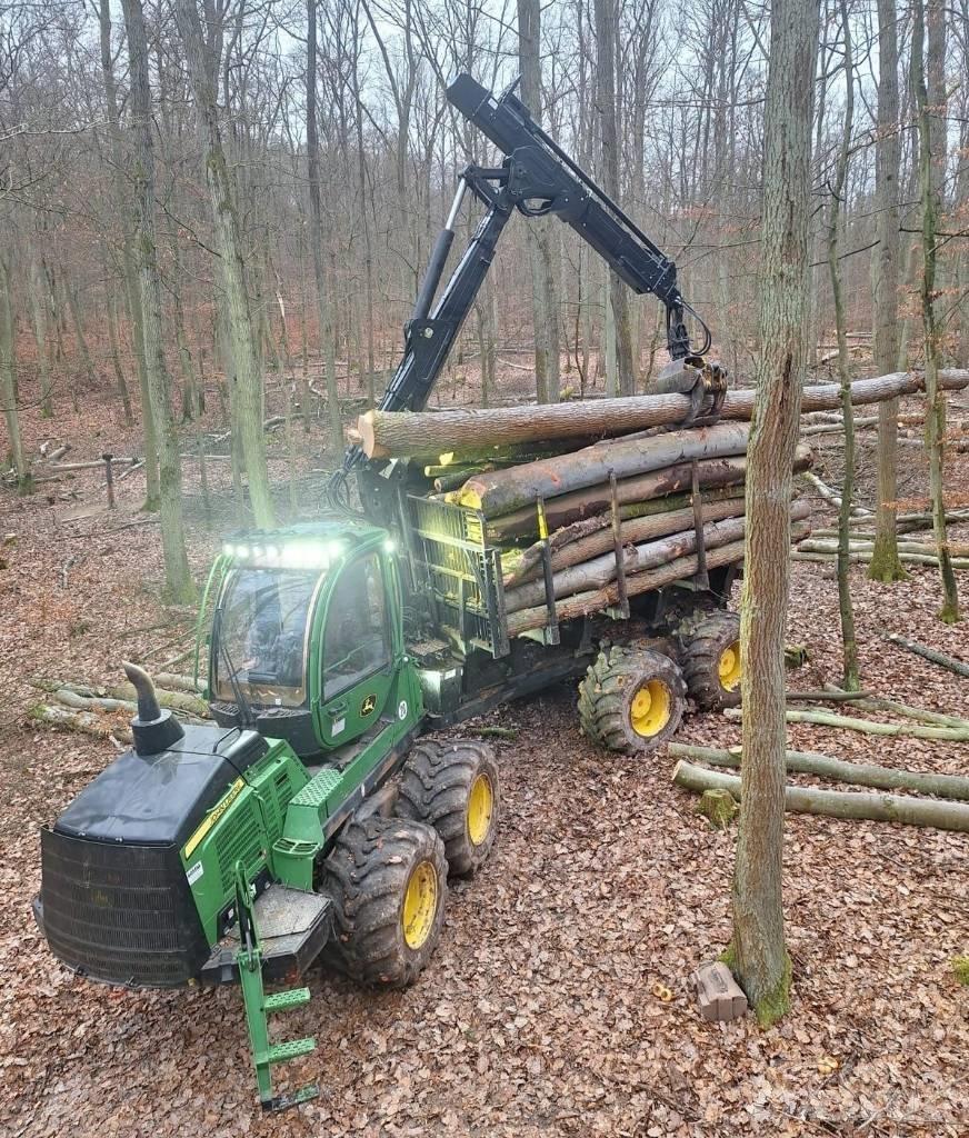 John Deere 1210 G Kihordók