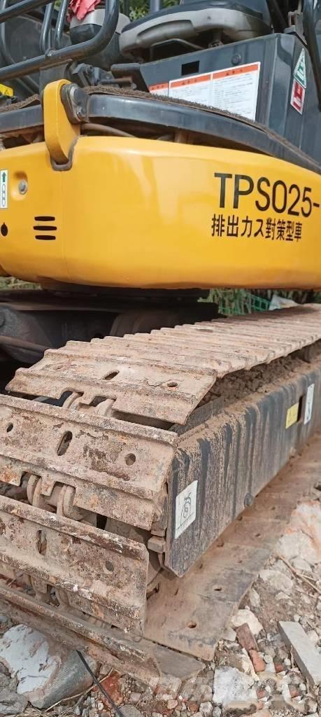 Komatsu PC35 Mini kotrók < 7t