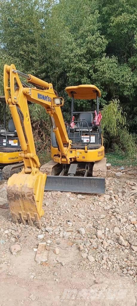 Komatsu PC35 Mini kotrók < 7t