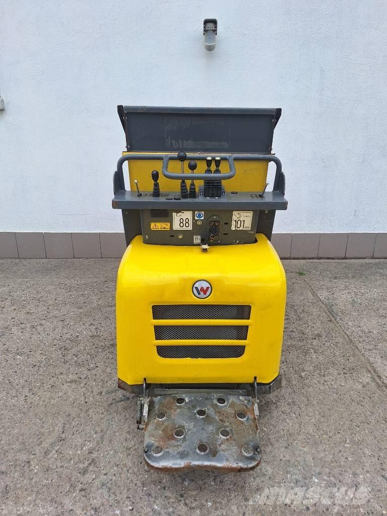 Wacker Neuson DT 12 Lánctalpas dömperek