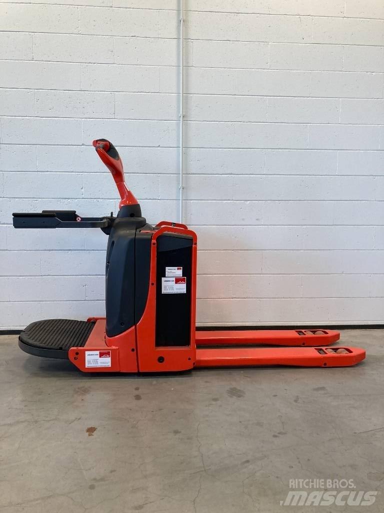 Linde T16P/1151-02 Vezetőállásos alacsony emelőkocsi