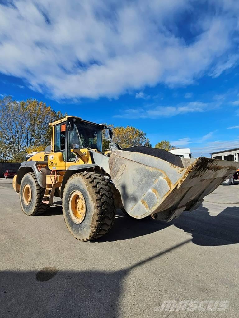 Volvo L 120 H Gumikerekes homlokrakodók