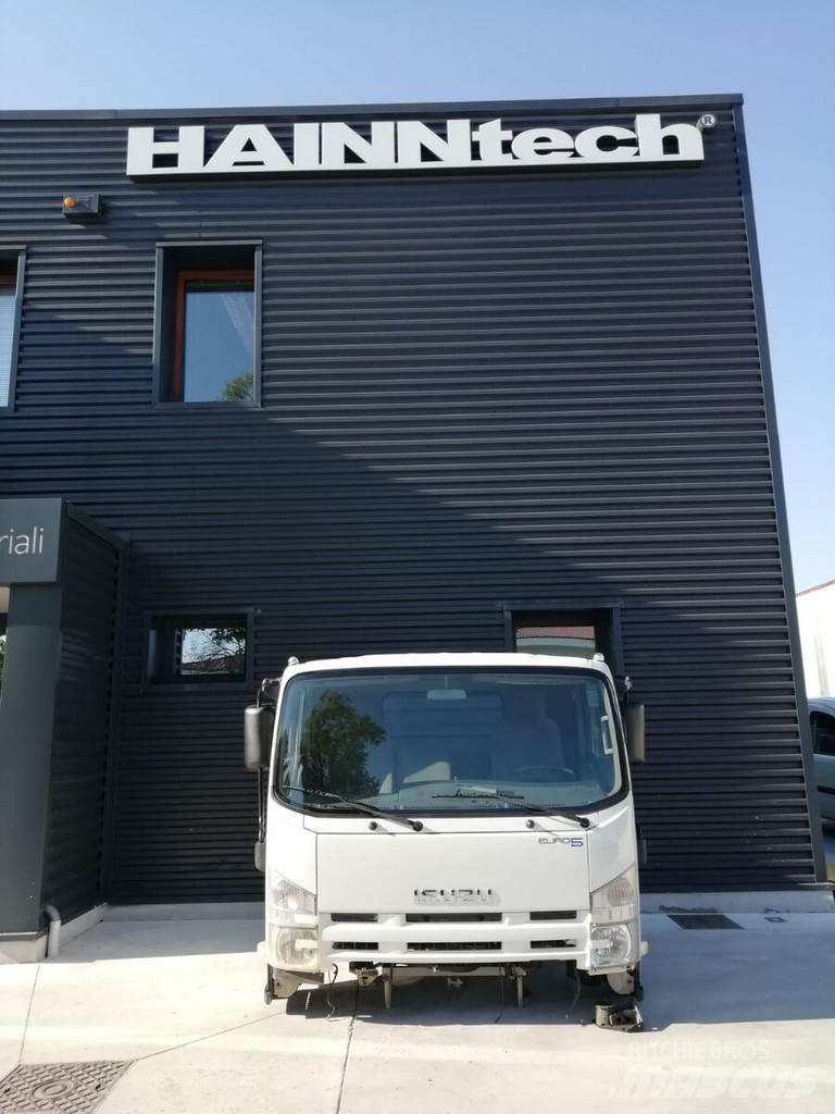Isuzu NPR 85 "M - P - Q" Vezetőfülke és belső tartozékok