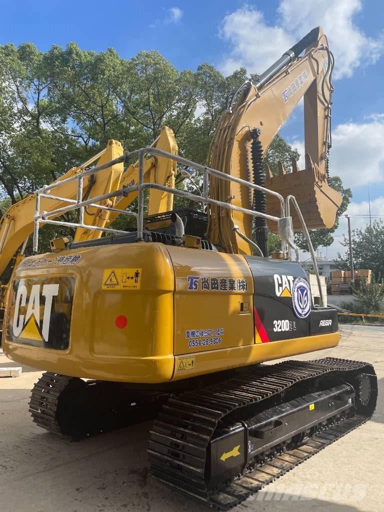 CAT 320D Lánctalpas kotrók