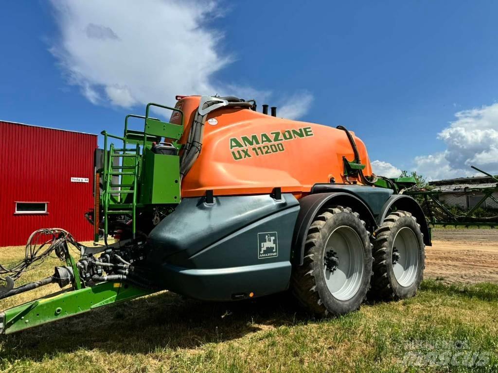 Amazone UX 11200 Vontatott trágyaszórók