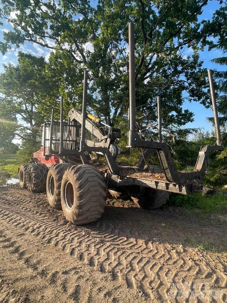Valmet 890,2 Kihordók