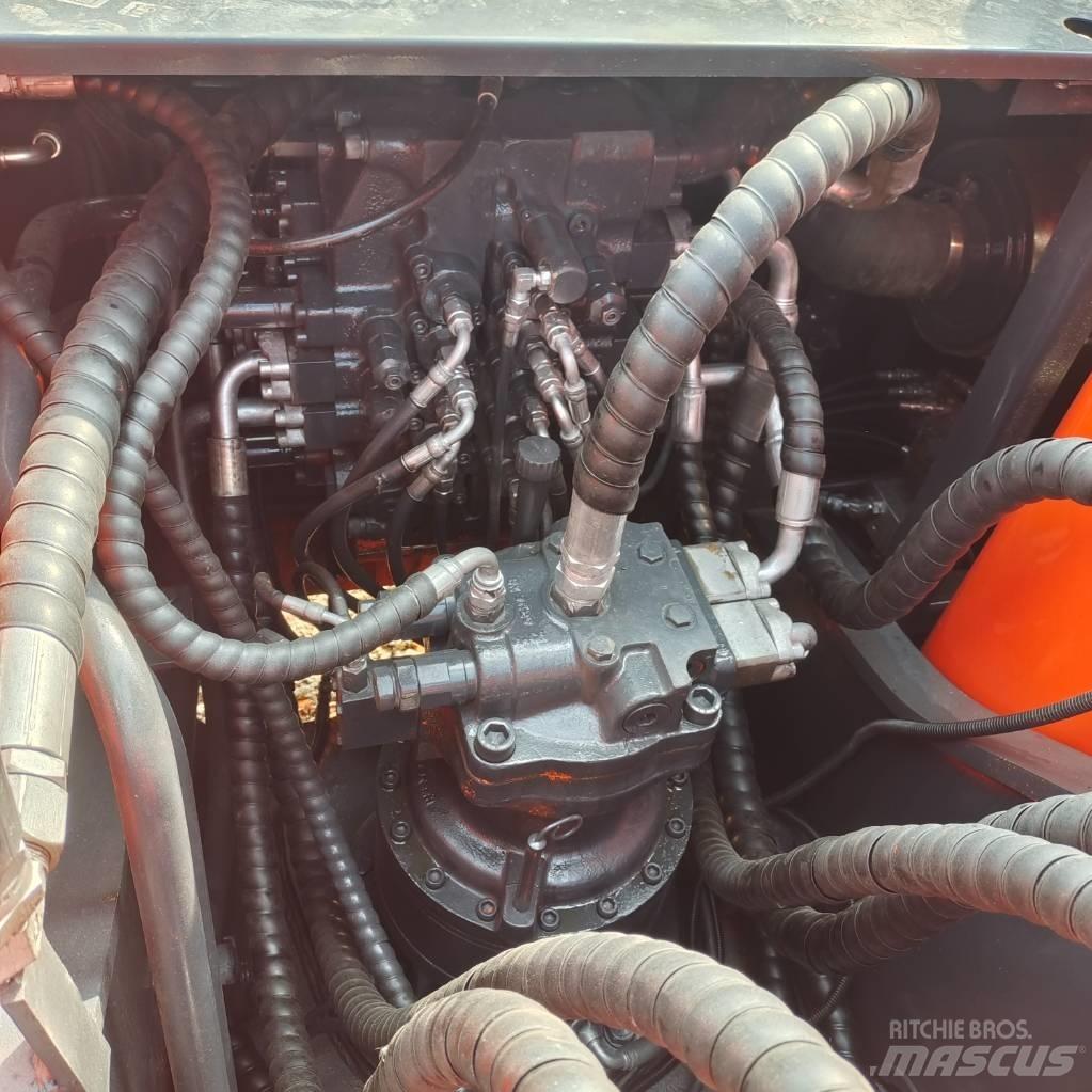 Doosan DX225LC-9C Lánctalpas kotrók