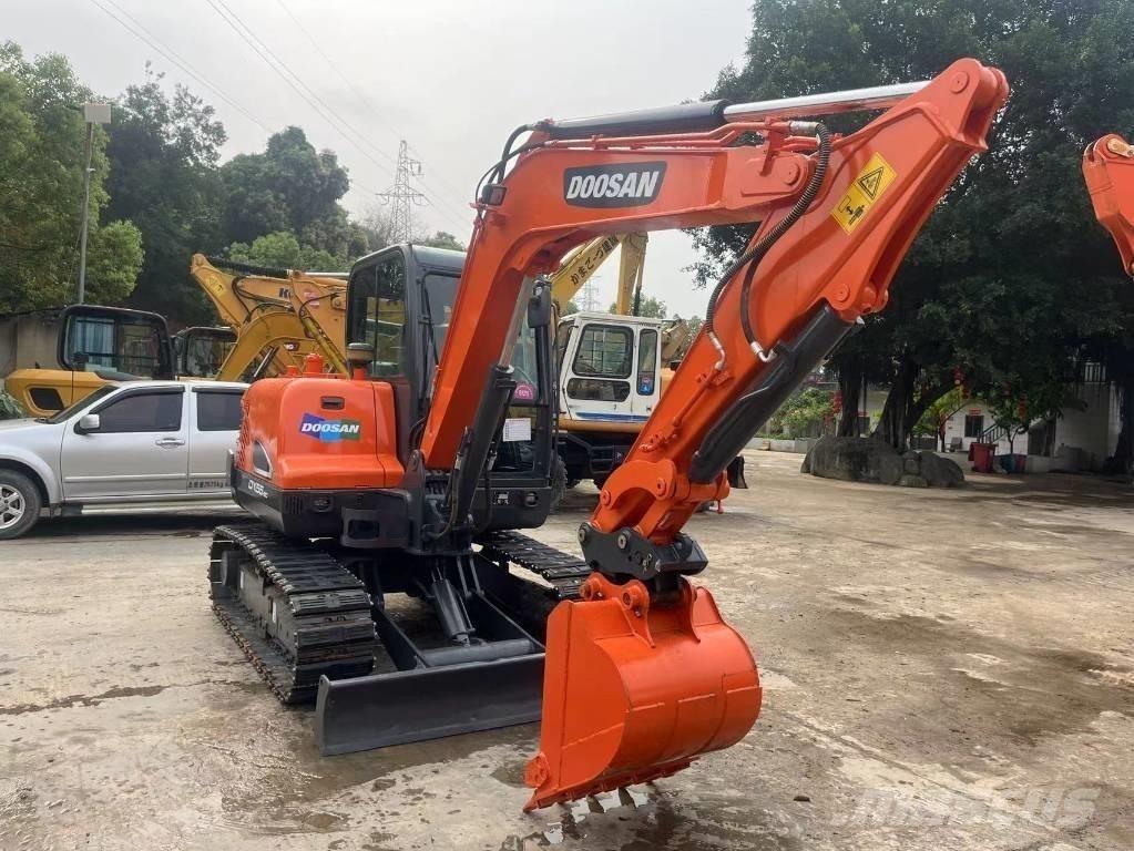 Doosan DX55-9C Mini kotrók < 7t