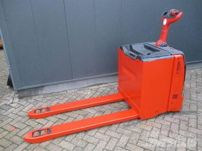 Linde T30 Alacsony emelőkocsi