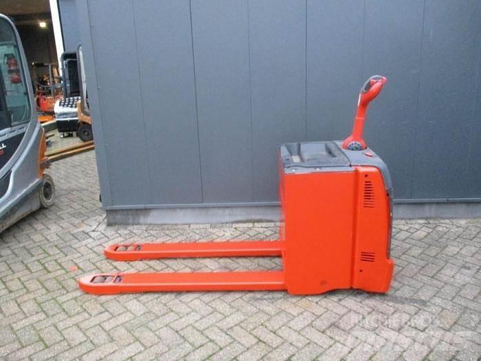Linde T30 Alacsony emelőkocsi