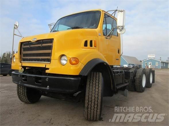 Sterling L7500 Fülkés alváz