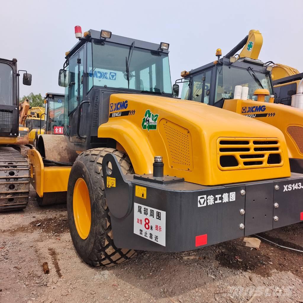 XCMG XS143J Lánctalpas kotrók