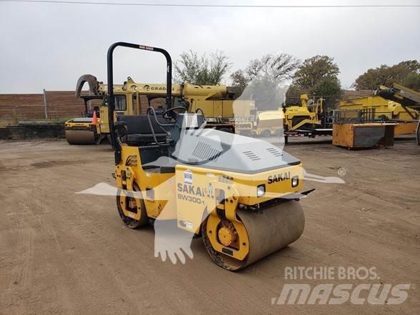 Sakai SW300 Egydobos hengerek