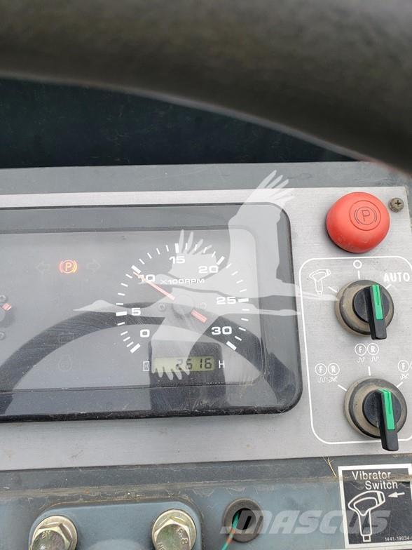 Sakai SW300-1 Egydobos hengerek
