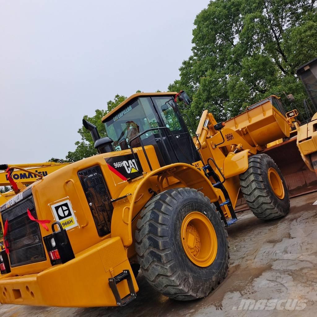 CAT 966 H Gumikerekes homlokrakodók