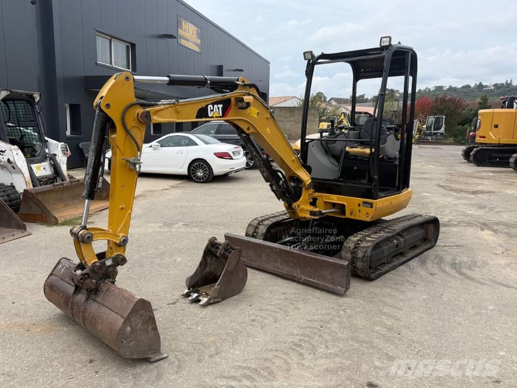 CAT 302.7 CR Mini kotrók < 7t