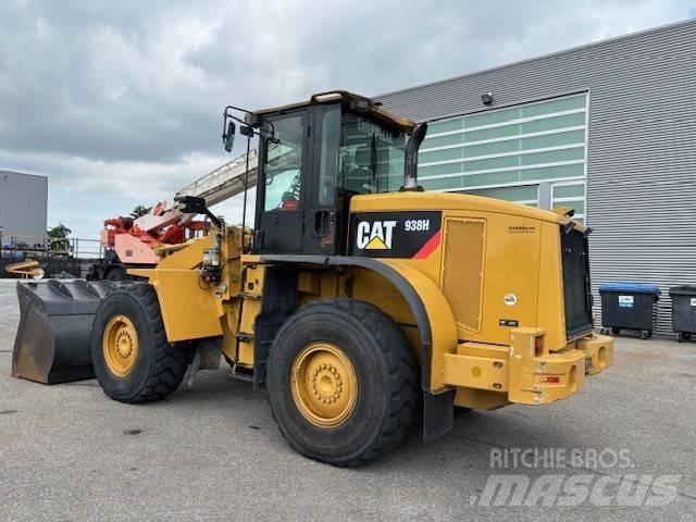 CAT 938 H Gumikerekes homlokrakodók