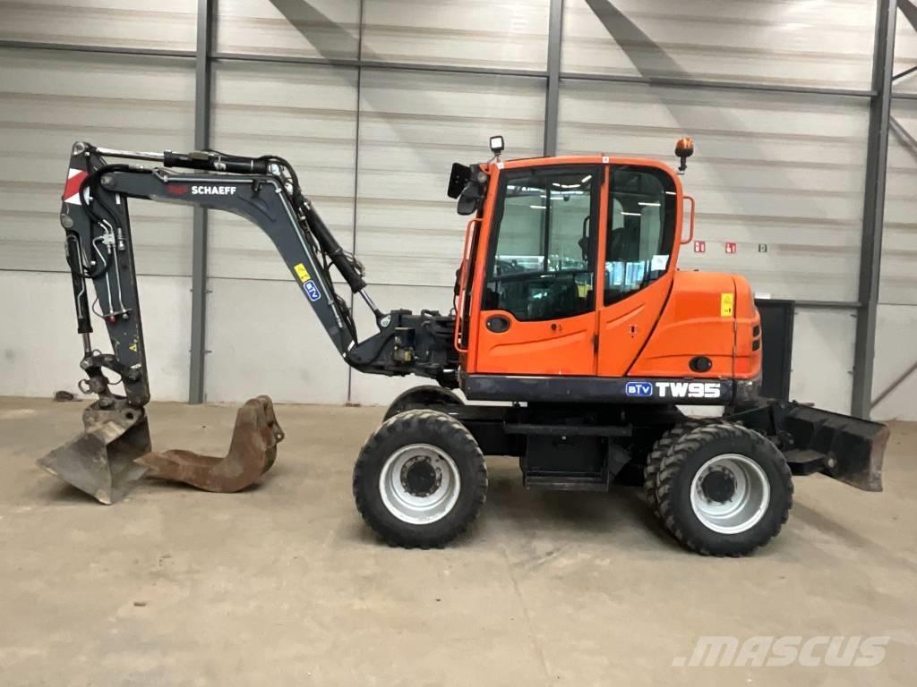 Yanmar TW 95 Gumikerekes kotrók