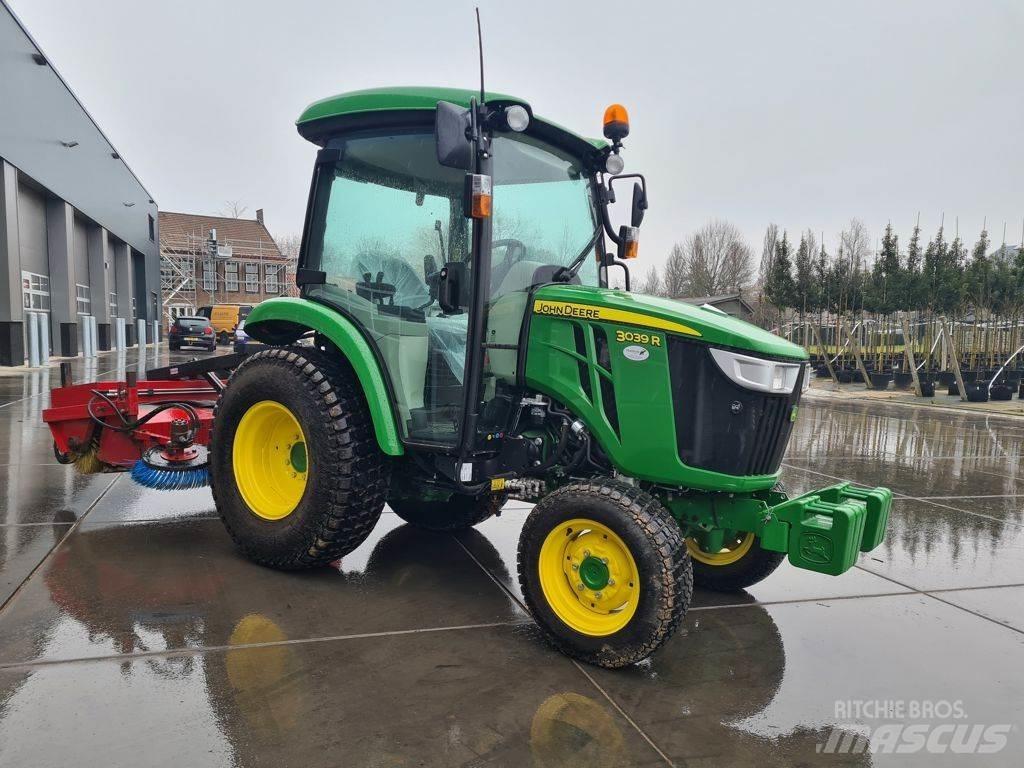 John Deere 3039R Traktorok