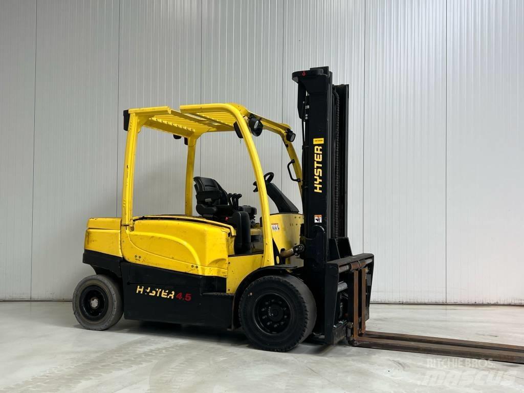 Hyster J4.5XN Elektromos targoncák