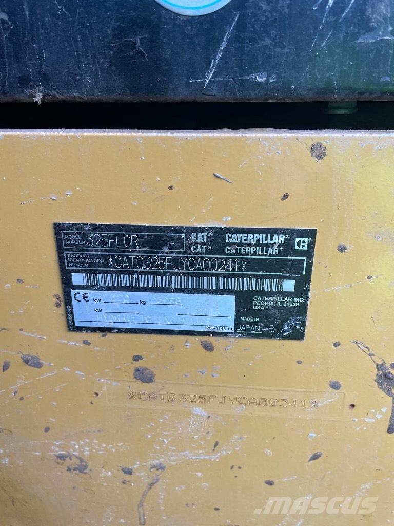 CAT 325 Lánctalpas kotrók