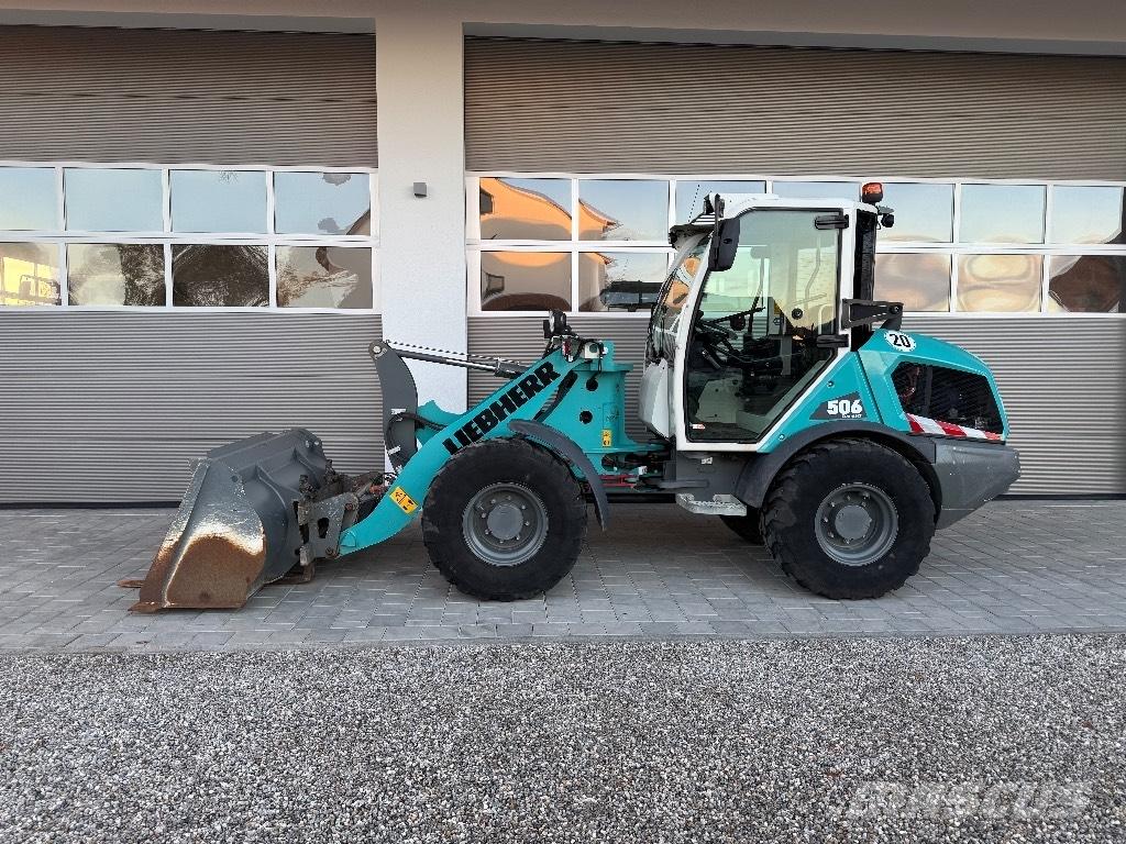 Liebherr L 506 Gumikerekes homlokrakodók