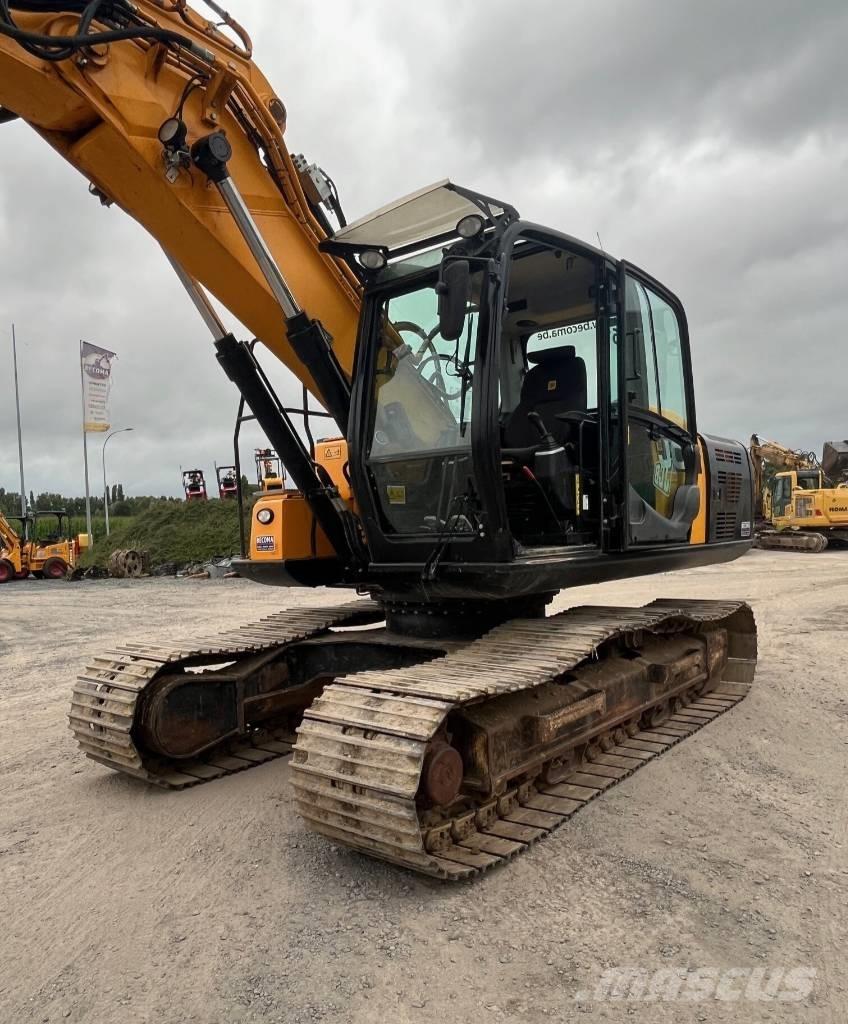 JCB JS 220 Lánctalpas kotrók