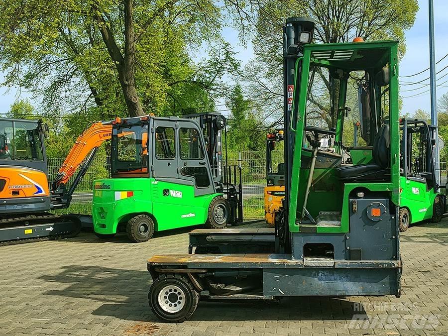 Combilift C3500 Tolóoszlopos négyutas targonca
