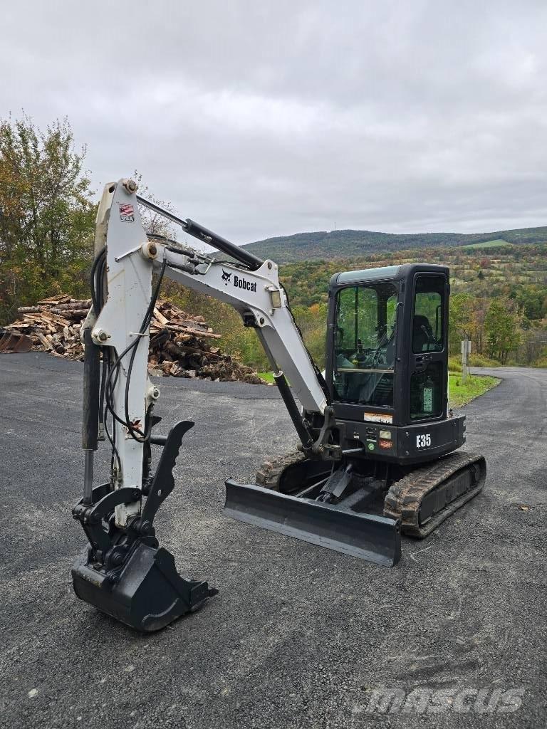 Bobcat E 35 Mini kotrók < 7t