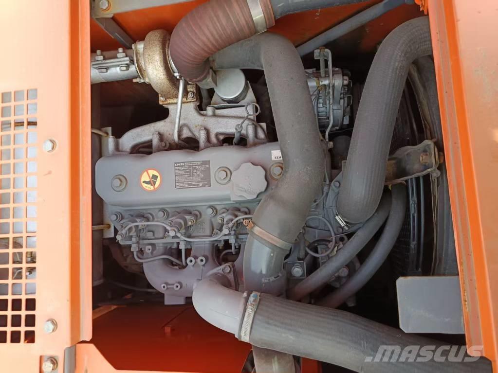 Hitachi ZX 135 Lánctalpas kotrók