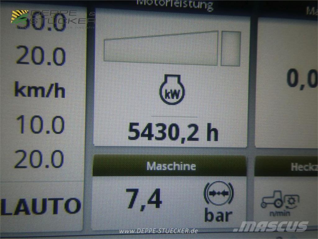 John Deere 8370R Traktorok