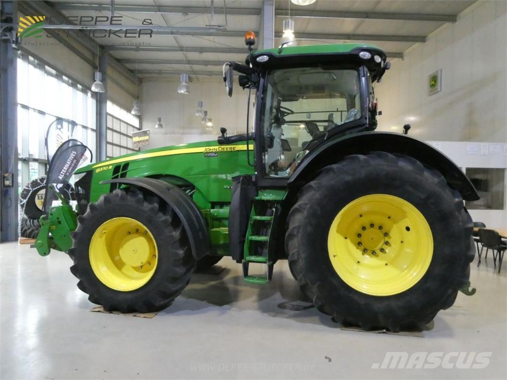 John Deere 8370R Traktorok