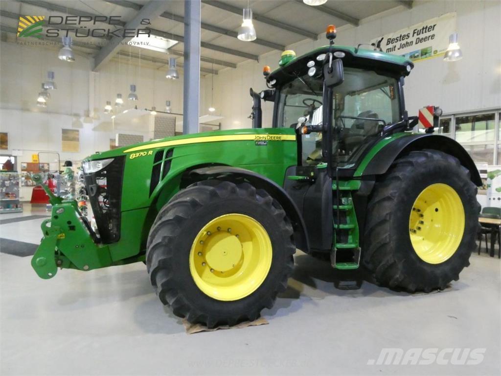 John Deere 8370R Traktorok