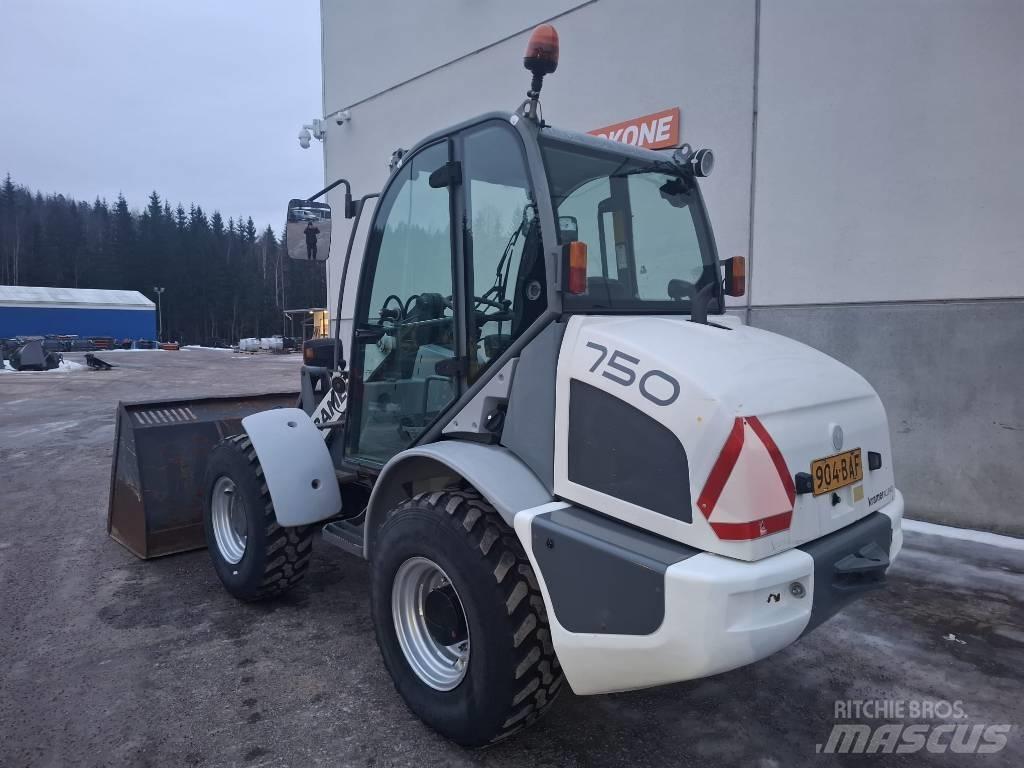Kramer 750 Gumikerekes homlokrakodók