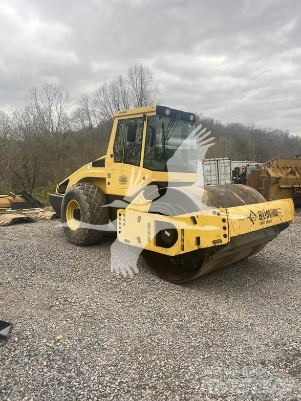 Bomag BW213D-4 Egydobos hengerek