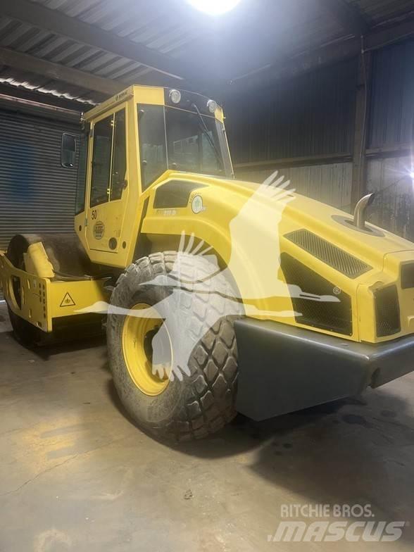 Bomag BW213D-4 Egydobos hengerek