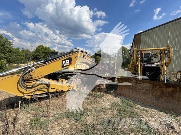 CAT 320 Lánctalpas kotrók