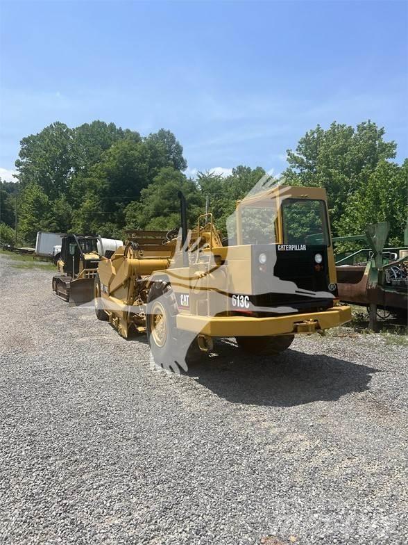 CAT 613C Földnyesők (szkréperek)