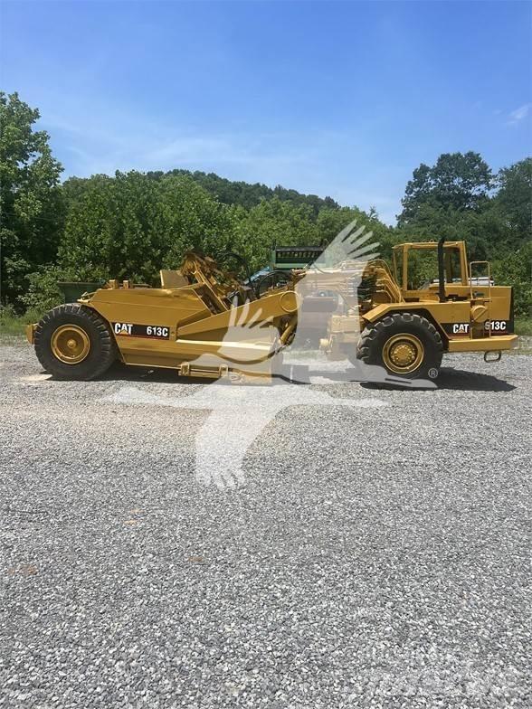 CAT 613C Földnyesők (szkréperek)