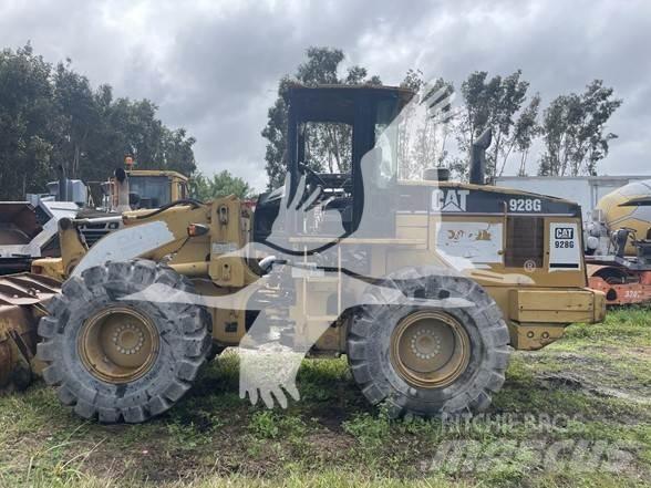 CAT 928G Gumikerekes homlokrakodók